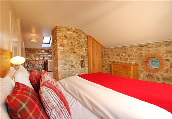 Coach House - Master